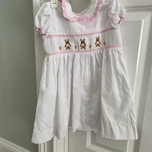 Stitchy Fish Poppy Cottontail Smocked Dress, White & Pink